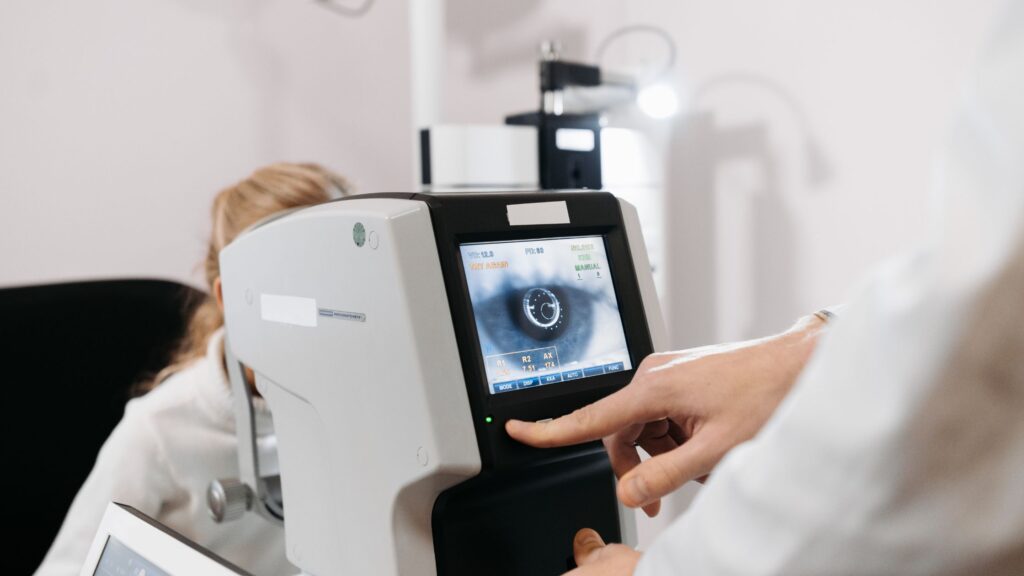 How to Choose Best Eye Doctor in Bangalore